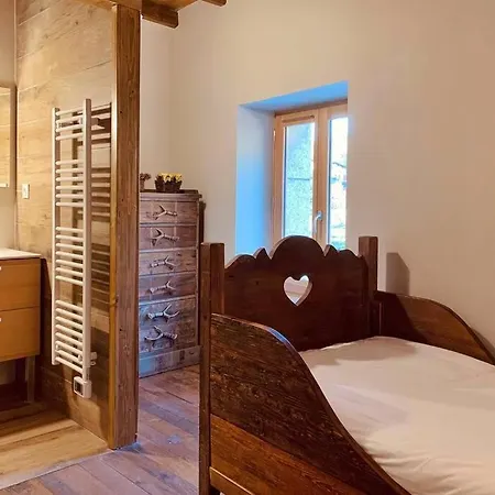 Apartmán Charmante Maison De Village: Prestation De Qualite, Confort, Terrasse Targassonne
