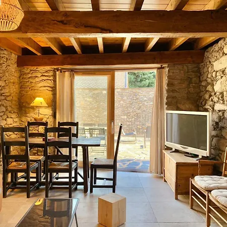 Charmante Maison De Village: Prestation De Qualite, Confort, Terrasse * Targassonne