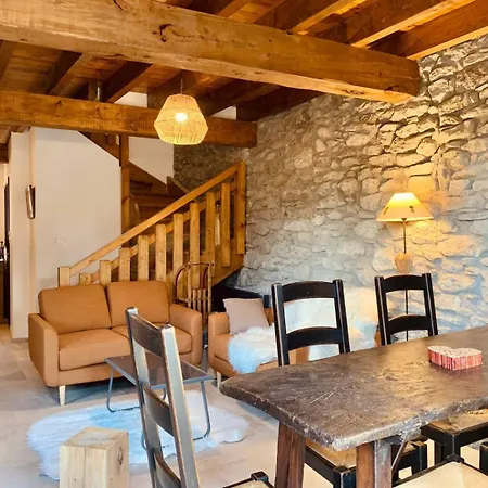 Apartmán Charmante Maison De Village: Prestation De Qualite, Confort, Terrasse *